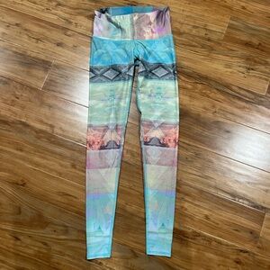 Teeki Multicolor Abstract Leggings